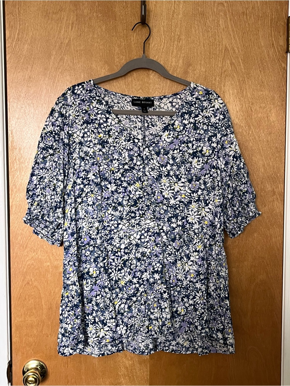 Lane Bryant Navy & White Floral Puff Sleeve Blouse with Buttons | Size 18